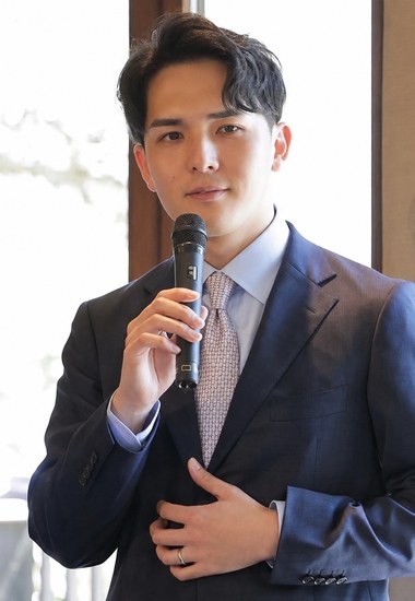 石川偉一朗